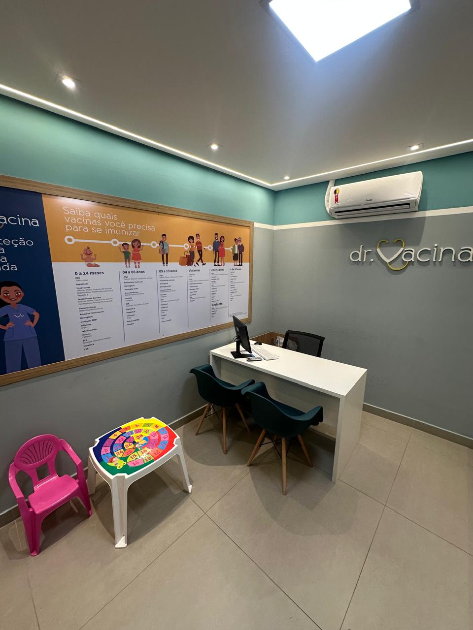Estrutura da unidade de vacinação Dr. Vacina na MedicMax